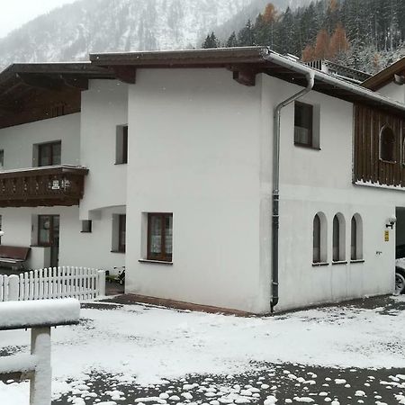 Haus Huter Appartement Kaunertal Buitenkant foto